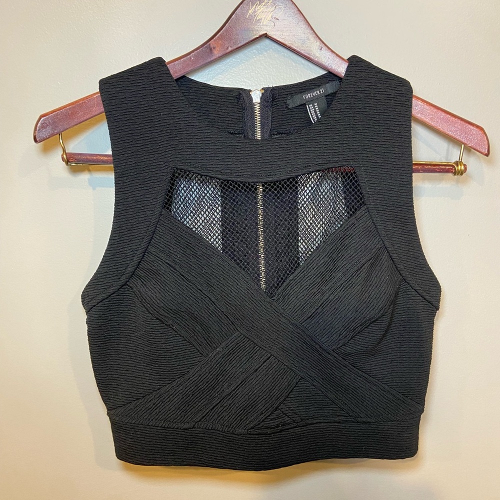 Forever 21 Black Textured Cropped Tank Top with Mesh Detail Size Medium